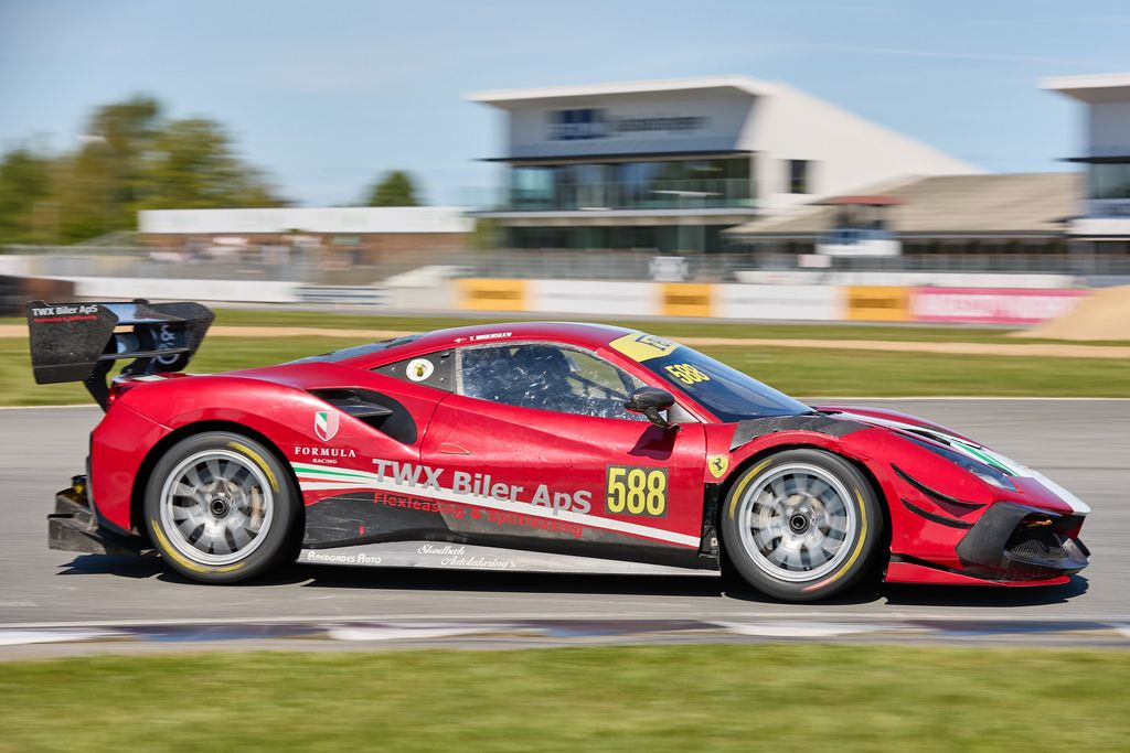 I denne weekend får Torben Ingerslev følge af Kevin Rossel i sin Ferrari 488
(Foto: Stumpphoto)